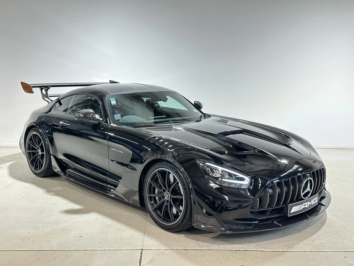 MERCEDES BENZ / 197 / Obsidian Black 8L Kit